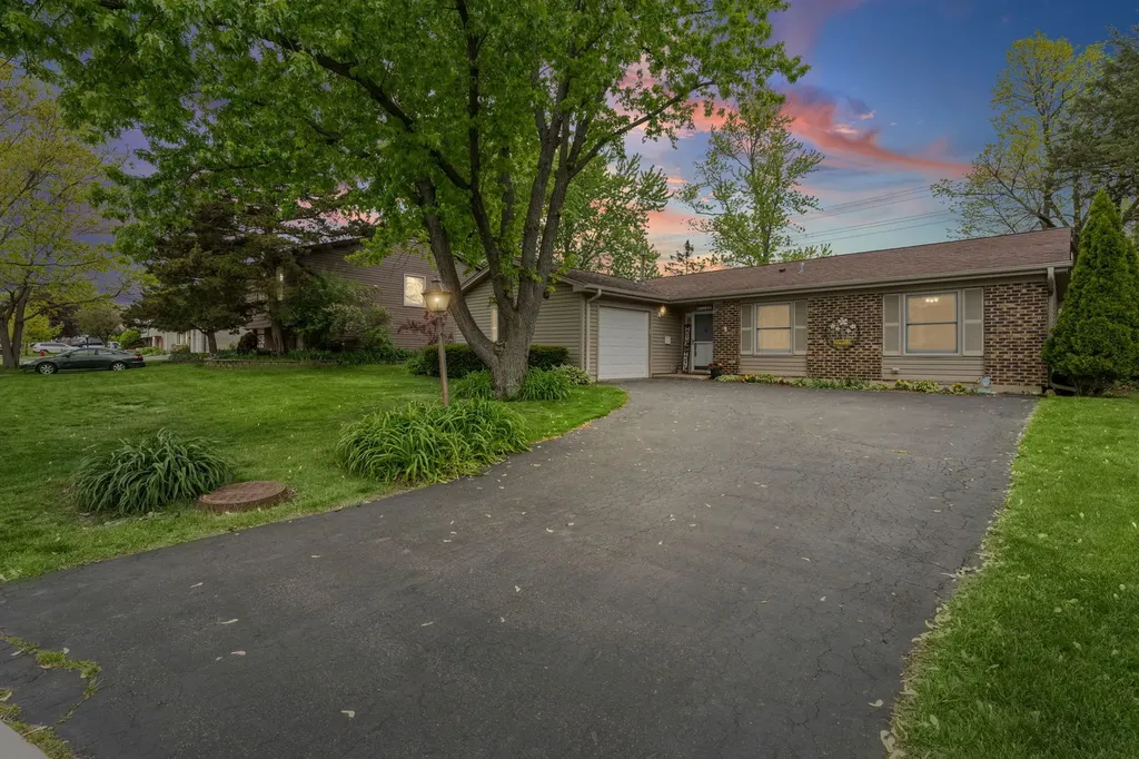 1120 Brush Hill Lane Lake Zurich IL 60047