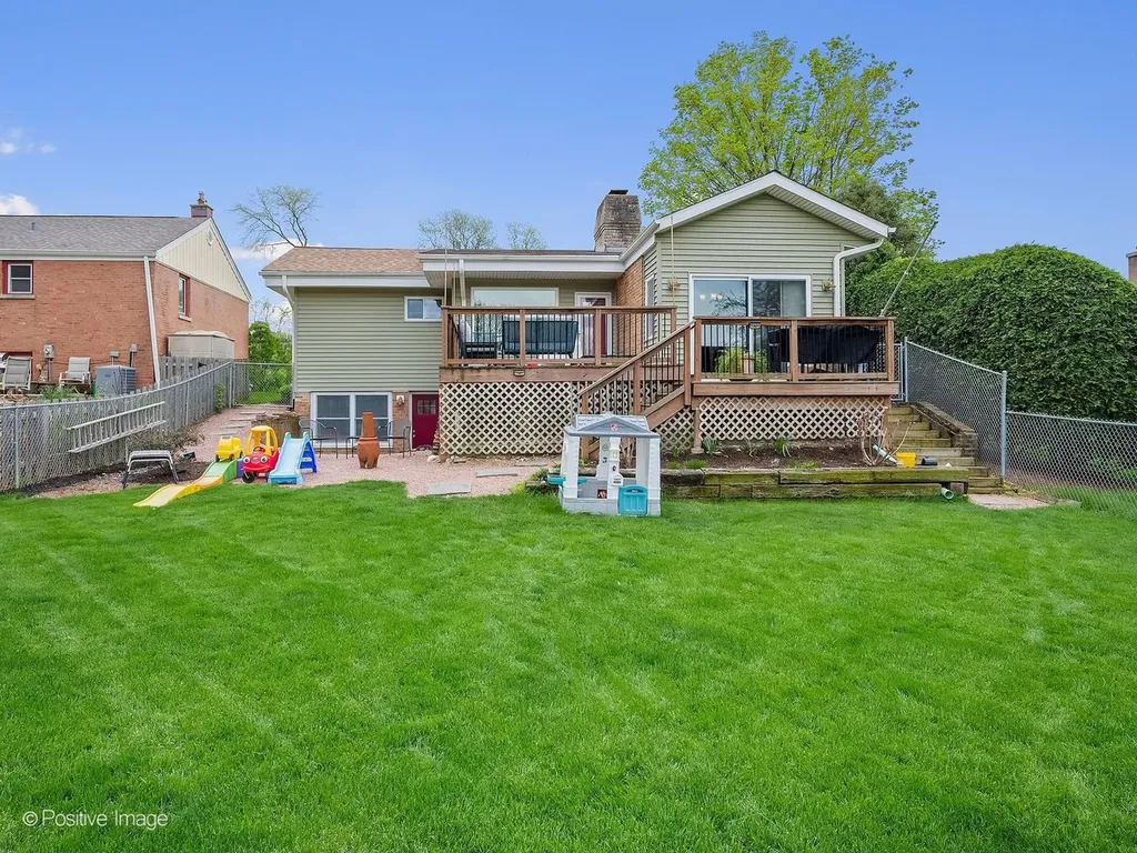 136 Green Valley Drive Lombard IL 60148