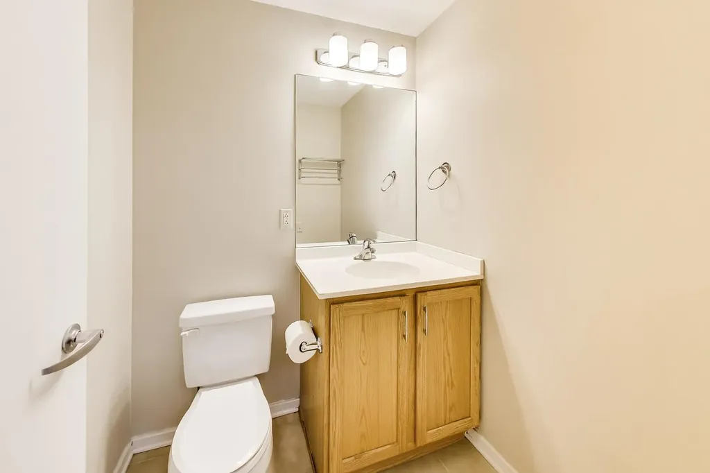 210 South Des Plaines Street Chicago IL 60661