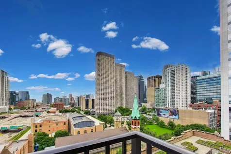 210 South Des Plaines Street Chicago IL 60661