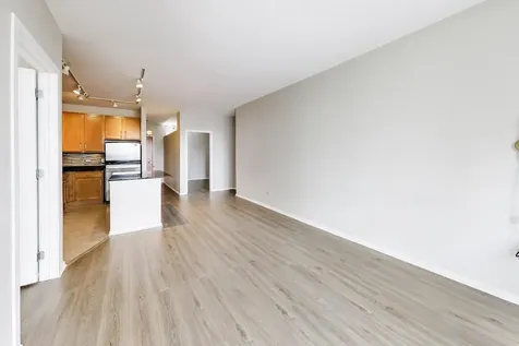 210 South Des Plaines Street Chicago IL 60661