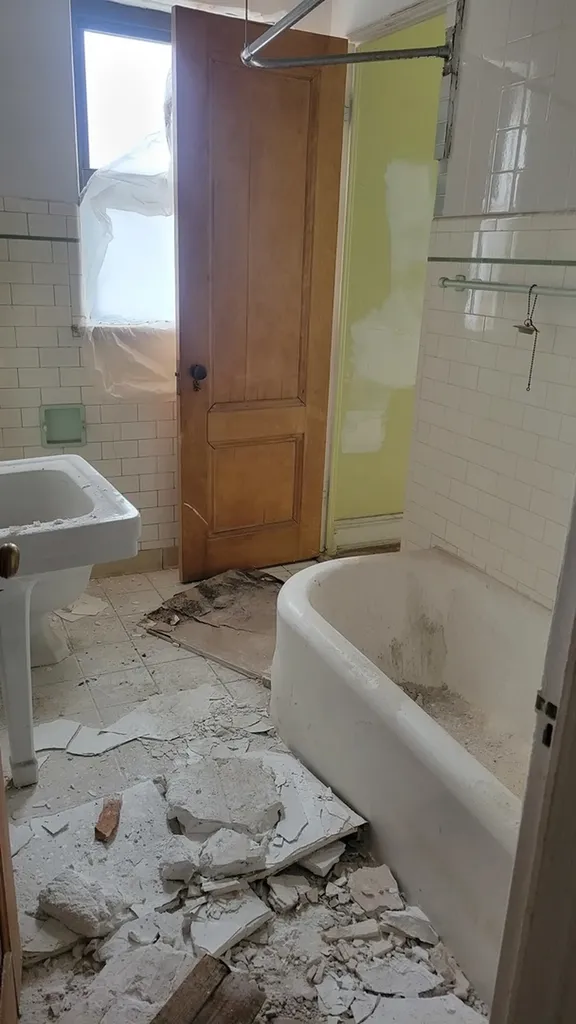6700 South Crandon Avenue Chicago IL 60649