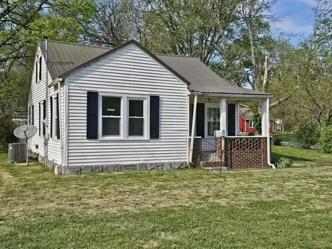 415 East Johnson Street Fairfield IL 62837