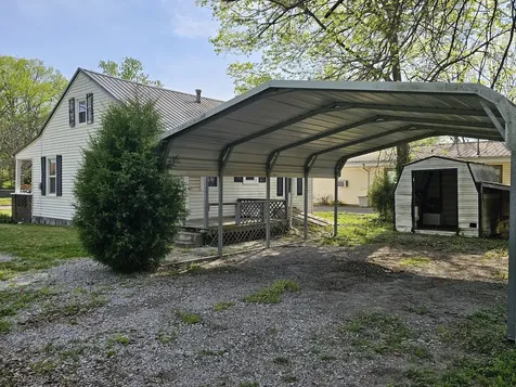 415 East Johnson Street Fairfield IL 62837