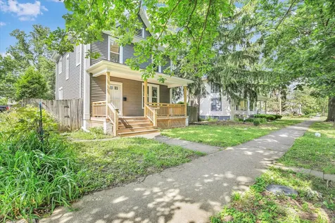 604 West Healey Street Champaign IL 61820