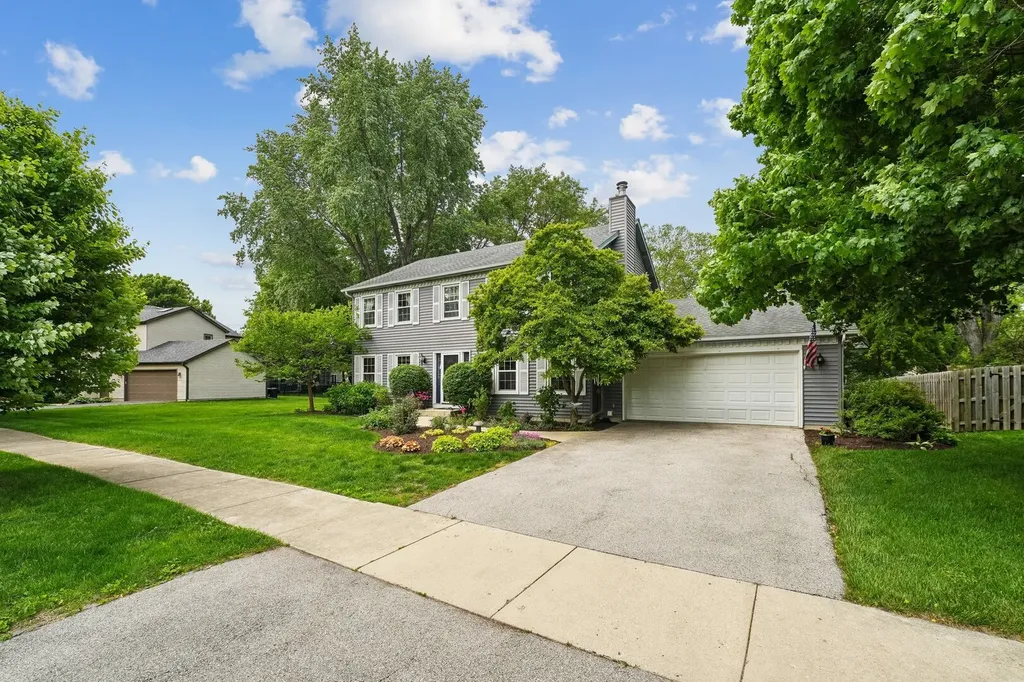 737 Clovetree Court Naperville IL 60540