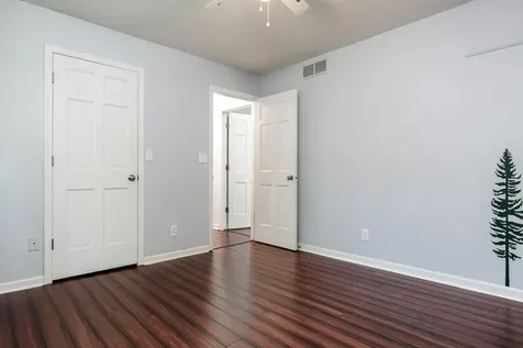 12002 South Gate Roscoe IL 61073