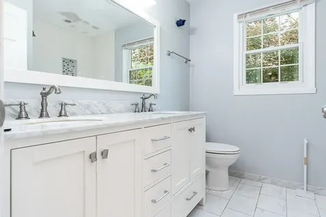 12002 South Gate Roscoe IL 61073