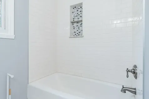 12002 South Gate Roscoe IL 61073