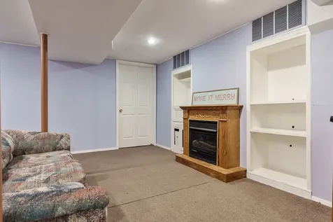 12002 South Gate Roscoe IL 61073