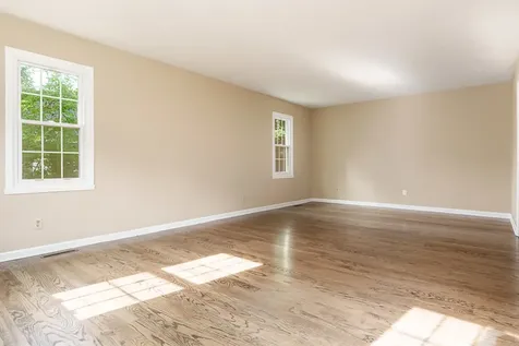 12002 South Gate Roscoe IL 61073