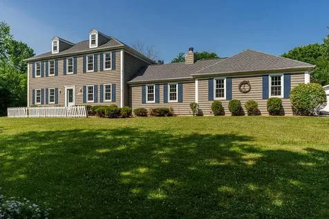 12002 South Gate Roscoe IL 61073