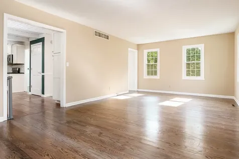 12002 South Gate Roscoe IL 61073