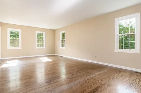 12002 South Gate Roscoe IL 61073
