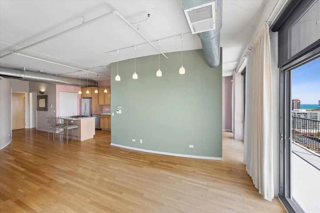 1530 South State Street Chicago IL 60605
