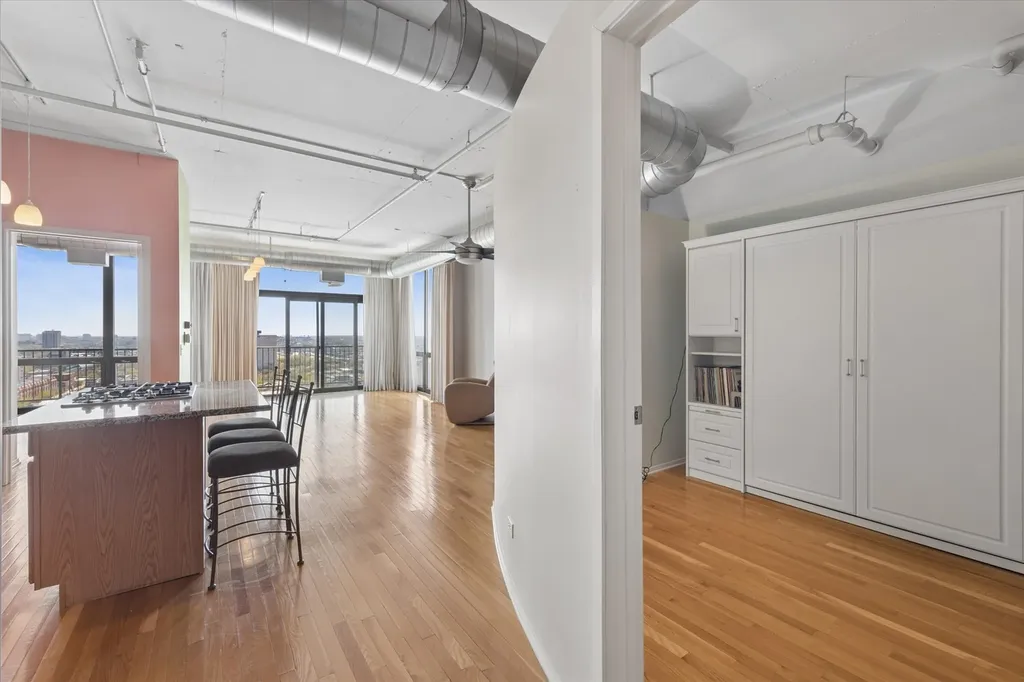 1530 South State Street Chicago IL 60605