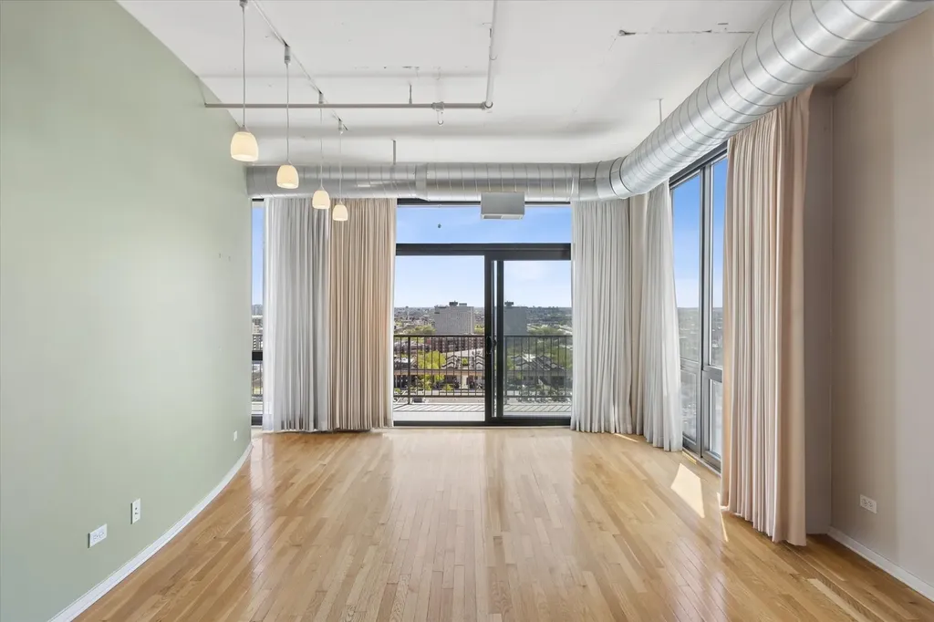 1530 South State Street Chicago IL 60605