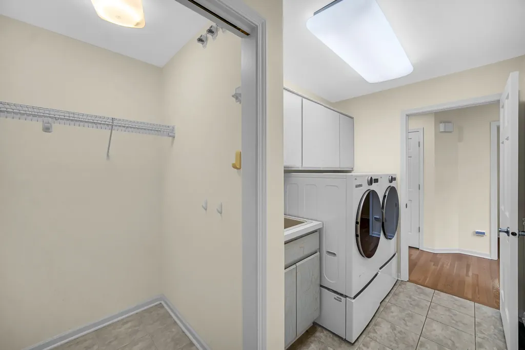 17123 Pointe Drive Orland Park IL 60467