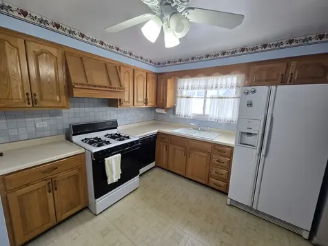 14831 Trumbull Avenue Midlothian IL 60445