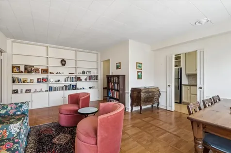 1585 Ridge Avenue Evanston IL 60201