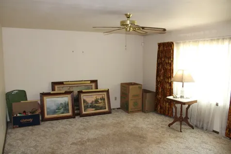 15 West Rickard Drive Oswego IL 60543