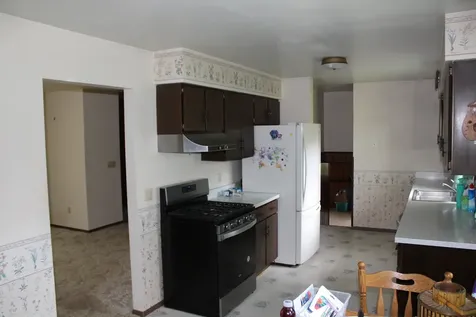 15 West Rickard Drive Oswego IL 60543