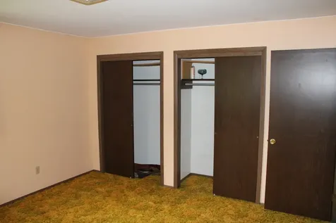 15 West Rickard Drive Oswego IL 60543