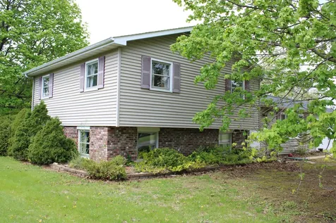 15 West Rickard Drive Oswego IL 60543