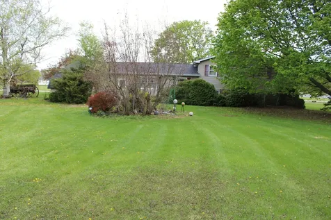 15 West Rickard Drive Oswego IL 60543