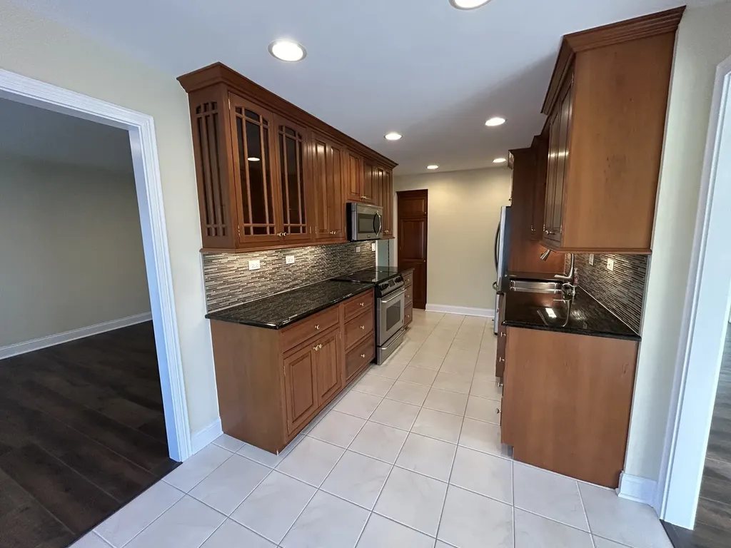 1 Oak Brook Club Drive Oak Brook IL 60523