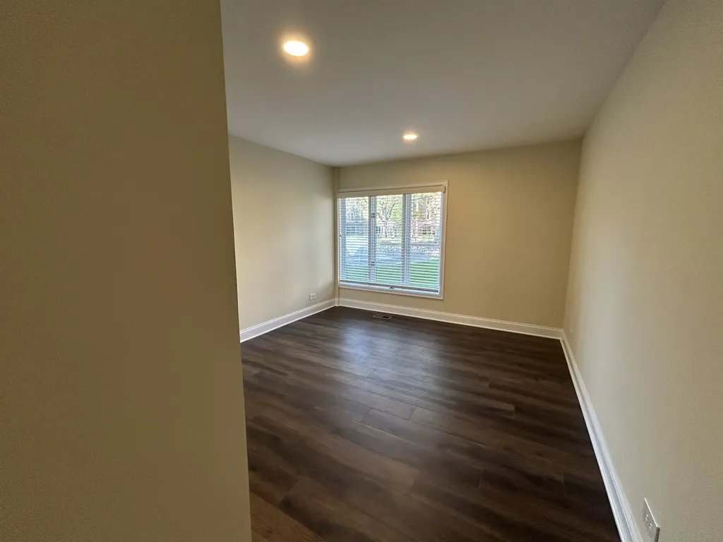 1 Oak Brook Club Drive Oak Brook IL 60523
