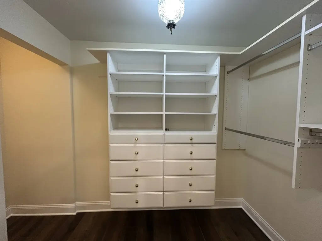 1 Oak Brook Club Drive Oak Brook IL 60523