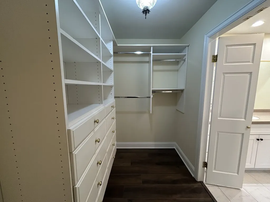 1 Oak Brook Club Drive Oak Brook IL 60523