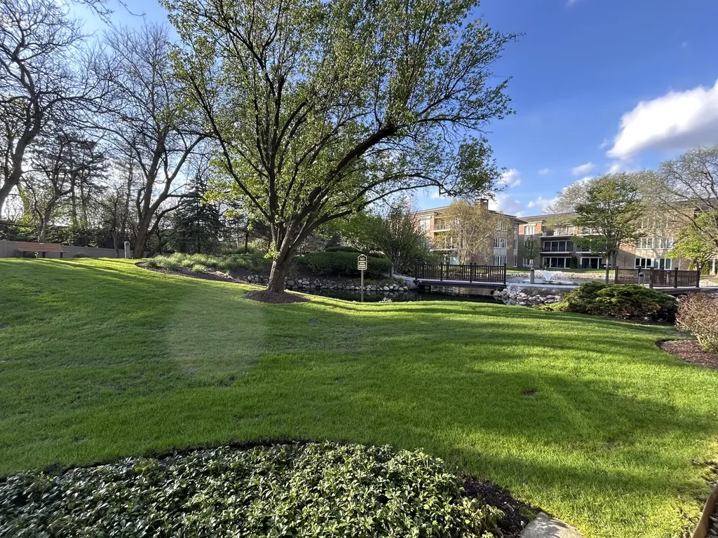 1 Oak Brook Club Drive Oak Brook IL 60523