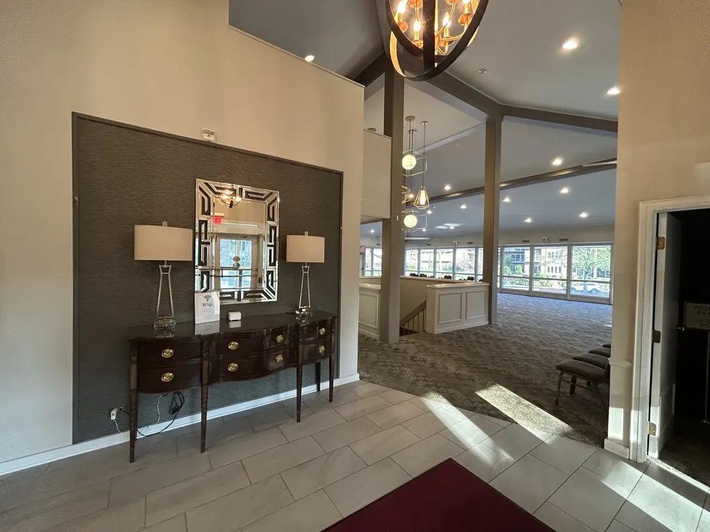1 Oak Brook Club Drive Oak Brook IL 60523