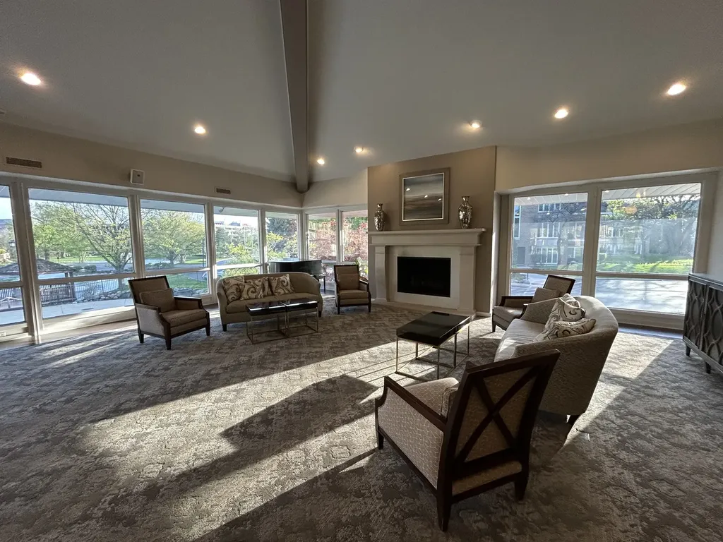 1 Oak Brook Club Drive Oak Brook IL 60523