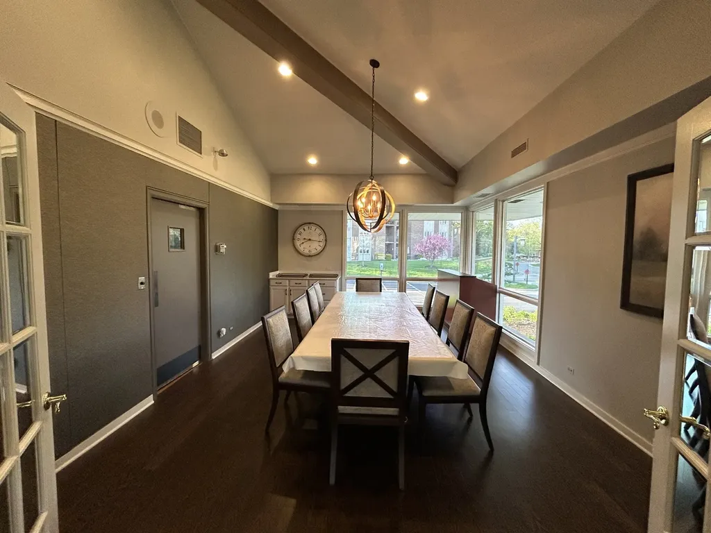1 Oak Brook Club Drive Oak Brook IL 60523