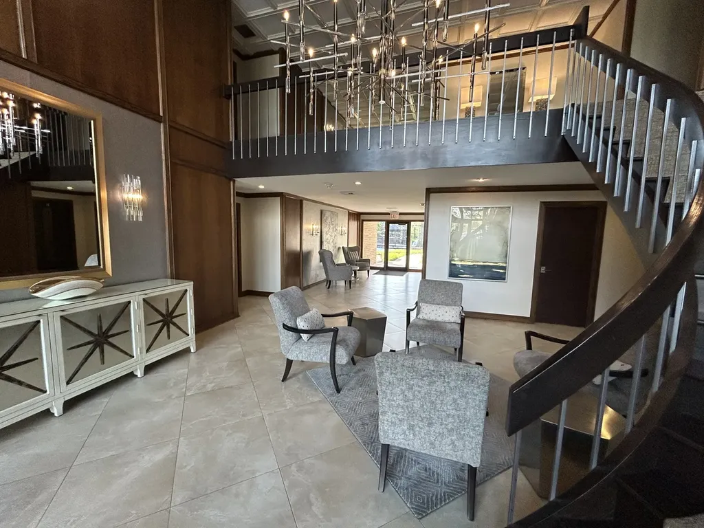 1 Oak Brook Club Drive Oak Brook IL 60523