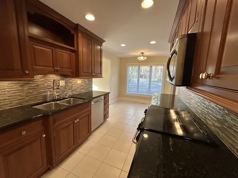 1 Oak Brook Club Drive Oak Brook IL 60523