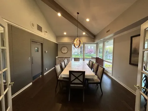 1 Oak Brook Club Drive Oak Brook IL 60523
