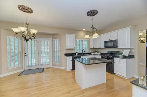 496 Bennett Drive North Aurora IL 60542