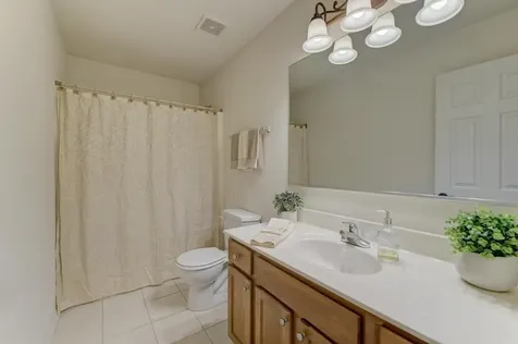 496 Bennett Drive North Aurora IL 60542