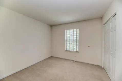 496 Bennett Drive North Aurora IL 60542