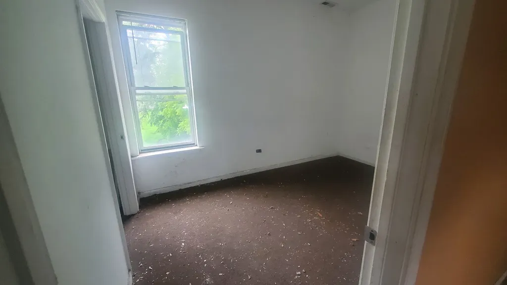 5258 South Emerald Avenue Chicago IL 60609