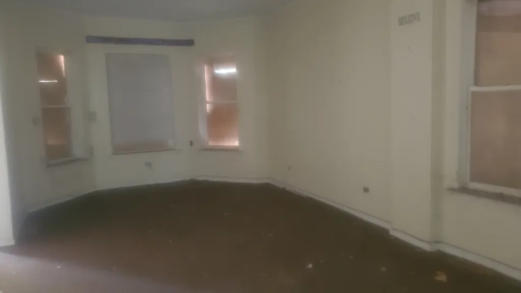 5258 South Emerald Avenue Chicago IL 60609