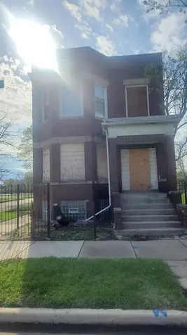 5258 South Emerald Avenue Chicago IL 60609