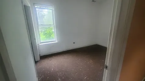 5258 South Emerald Avenue Chicago IL 60609