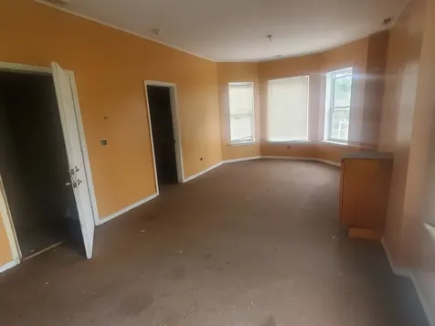 5258 South Emerald Avenue Chicago IL 60609