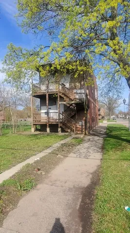 5258 South Emerald Avenue Chicago IL 60609