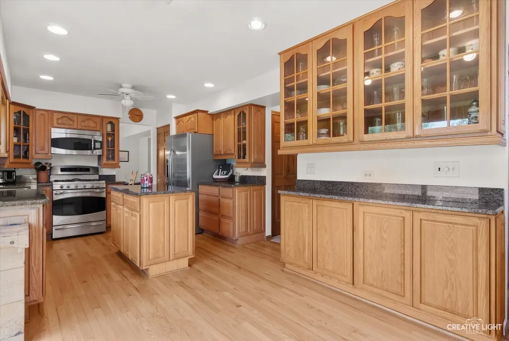 78 Forestview Lane Aurora IL 60502